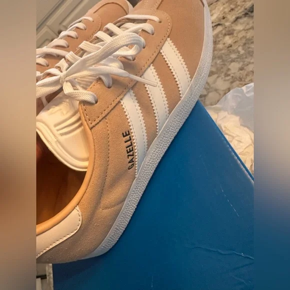 adidas Originals Women's Gazelle Shoes tan Size 9.5 - Picture 5 of 7
